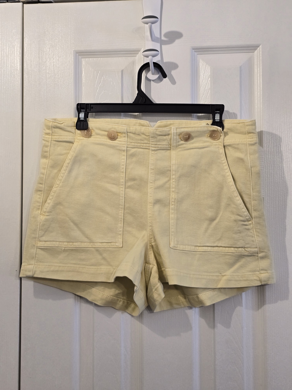 NWOT Pilcro Casual High-Rise Yellow Women's Shorts - 31
